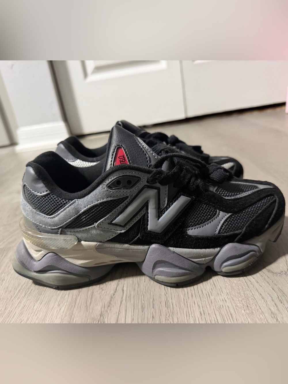 New Balance - Picture 2 of 4